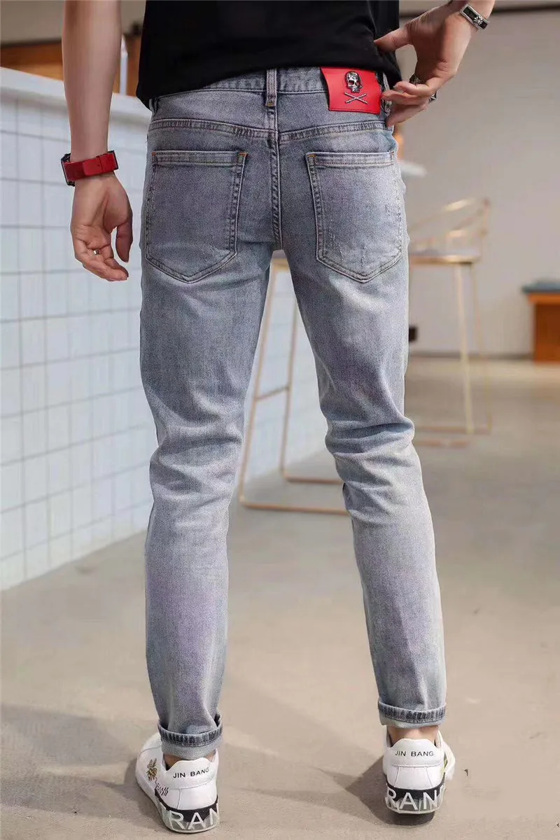 

2021, Mastermind, , 28-38 # N406