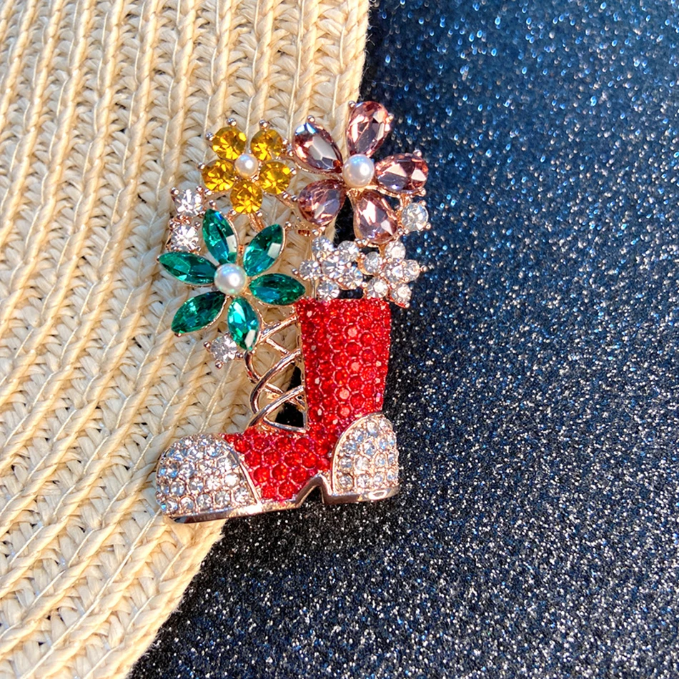

brooch with rhinestones christmas goods women's brooches badges on a pin for pastry chef doom the last of us fashionable clothes