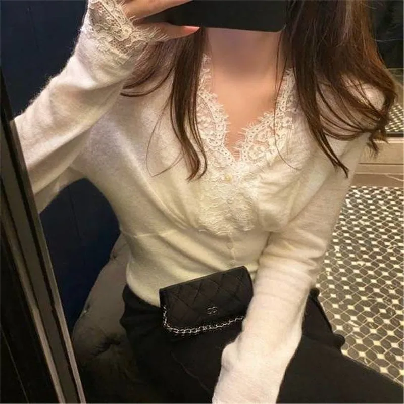

Sexy Lace Bottoming Shirt for Women Korean Elegant V-neck Long Sleeve Solid Blouse Lady Elegant Shirt Tops