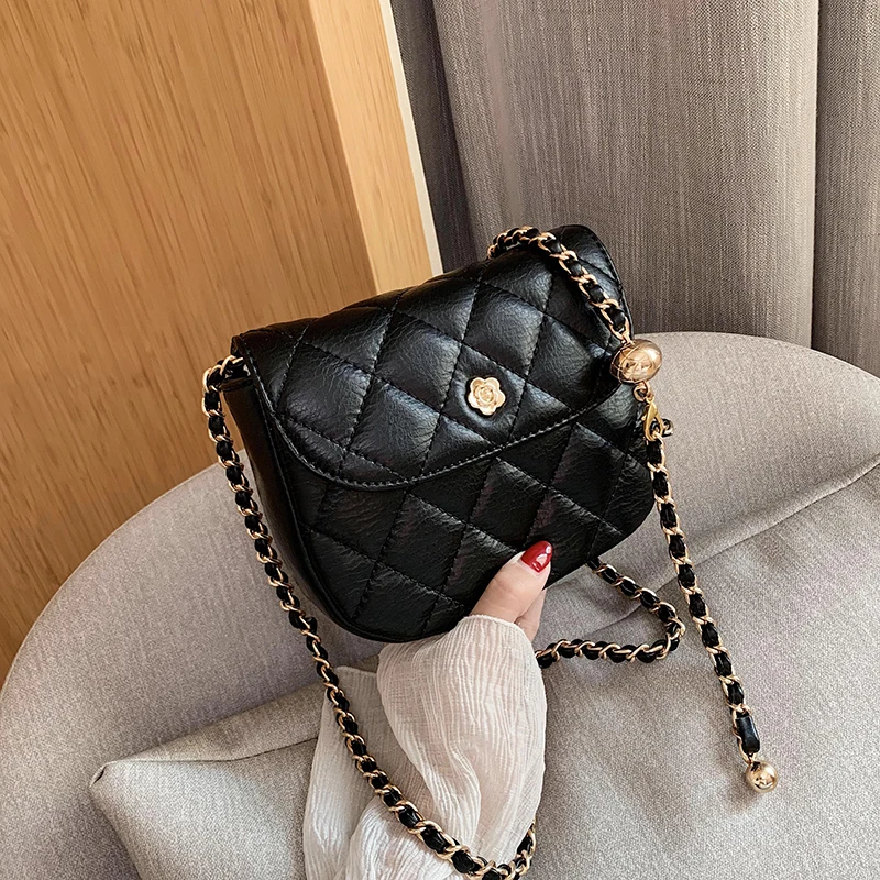 

2021 New Woman Shoulder Bag High Quality PU Chain Diagonal Small Bag Luxury Designer Handbag Underarm Bag 2021 Summer Female Bag
