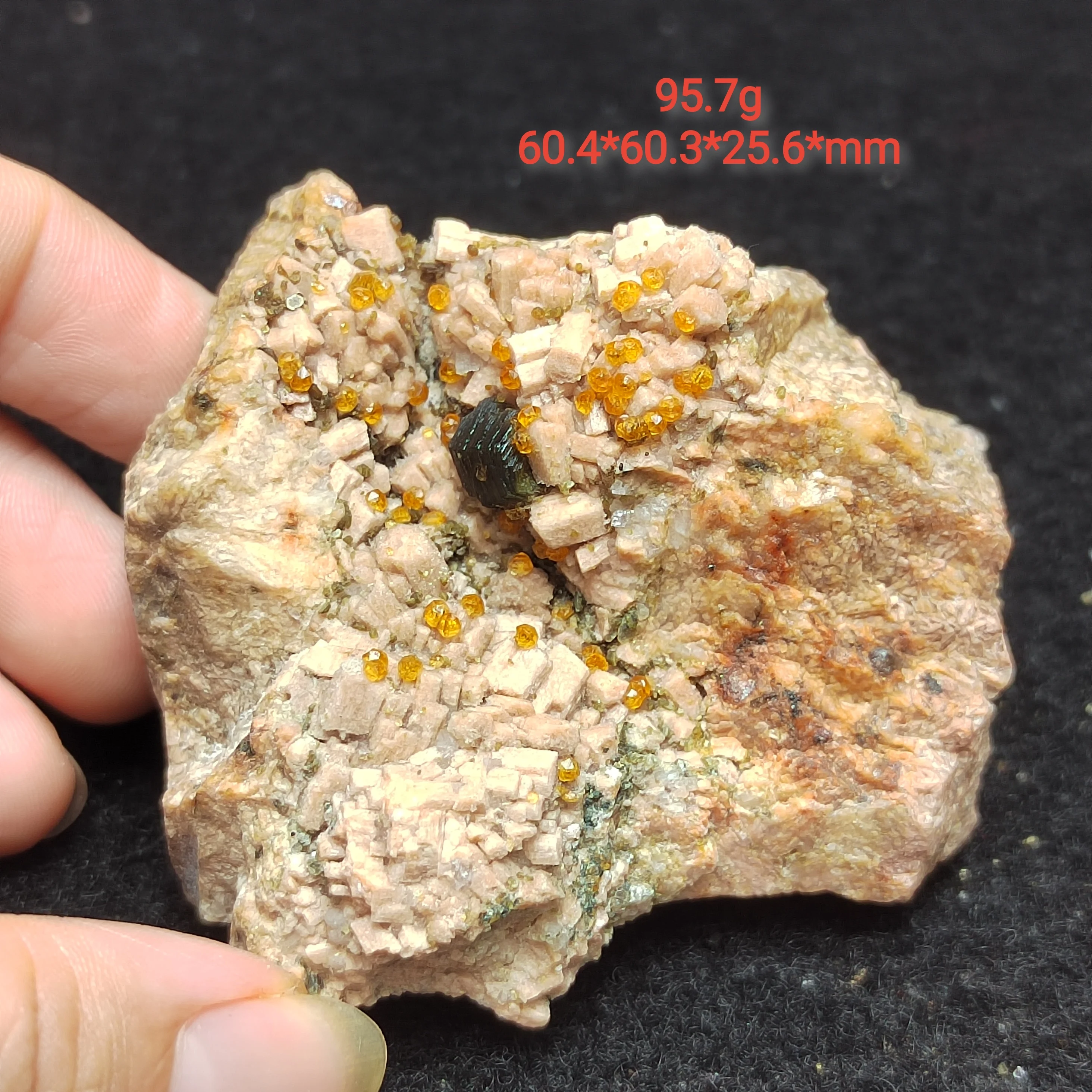 

28g-95.7g100% natural garnet crystal mineral stone home decoration healing energy geology teaching collection jewelry