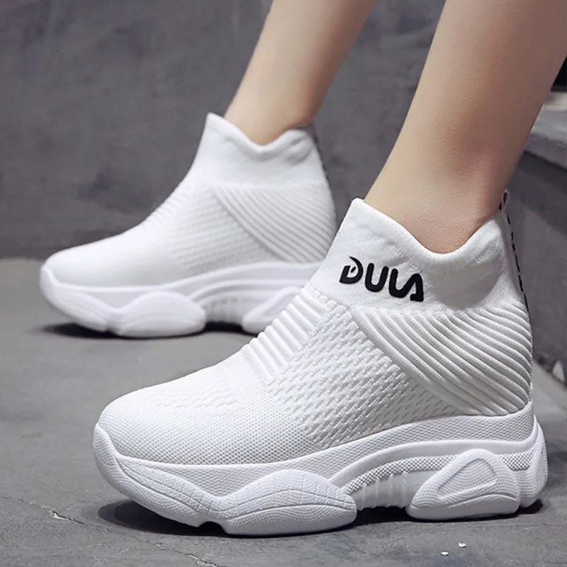 Кроссовки женские на массивной платформе дышащие однотонные высокие кеды