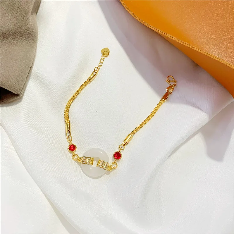 

Bracelets on Hand Bracelet for Women Hand Decorations Accessories Jewelry Friendship Gifts Luxury Cuffs Girlfriends Wholesale