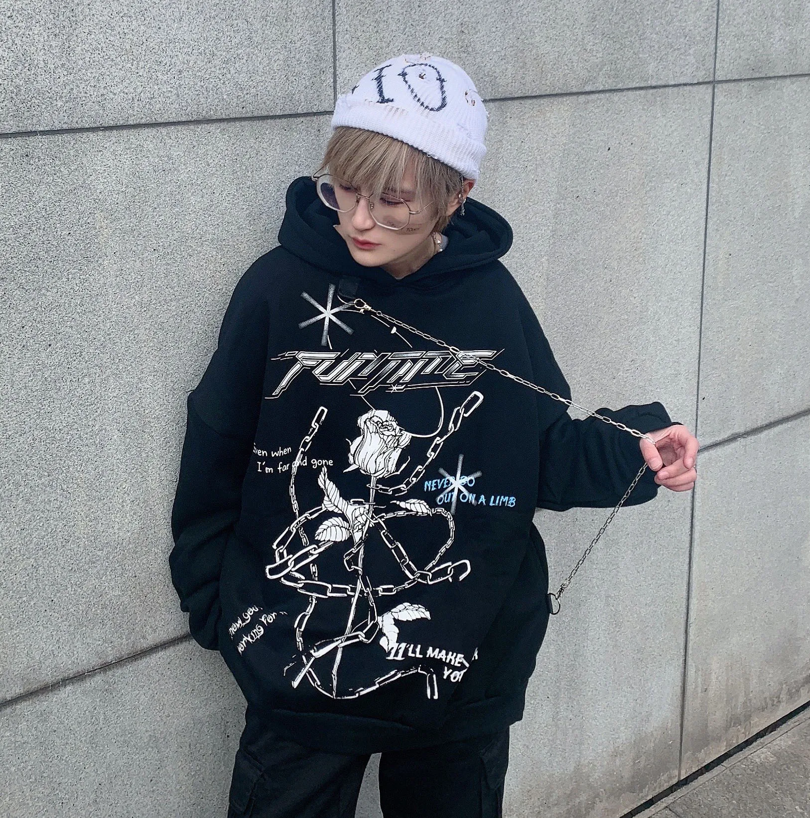 

Толстовка с капюшоном для мужчин и женщин, свитшот с принтом цепей и цветами розы, бархатные худи черного цвета с длинным рукавом, оригинал