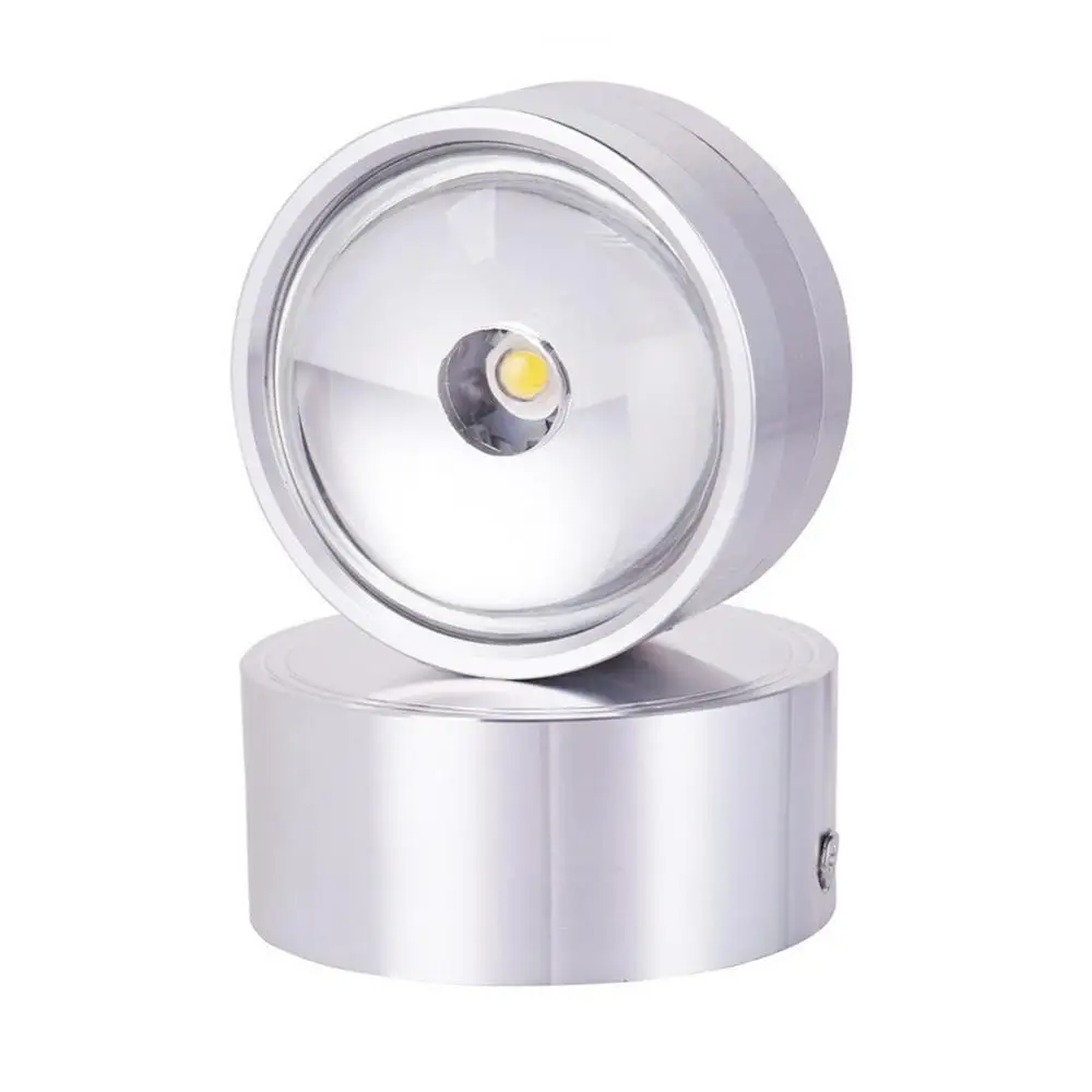 Светодиодный настенный светильник с двумя кристаллами светящийся в гостиной