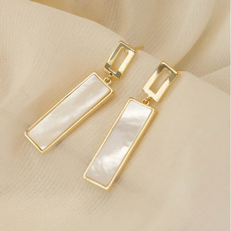 

2020 Geometric Rectangle Acrylic Stud Earrings Female Temperament Personality Fashion Joker Long Earrings for Women Jewelry