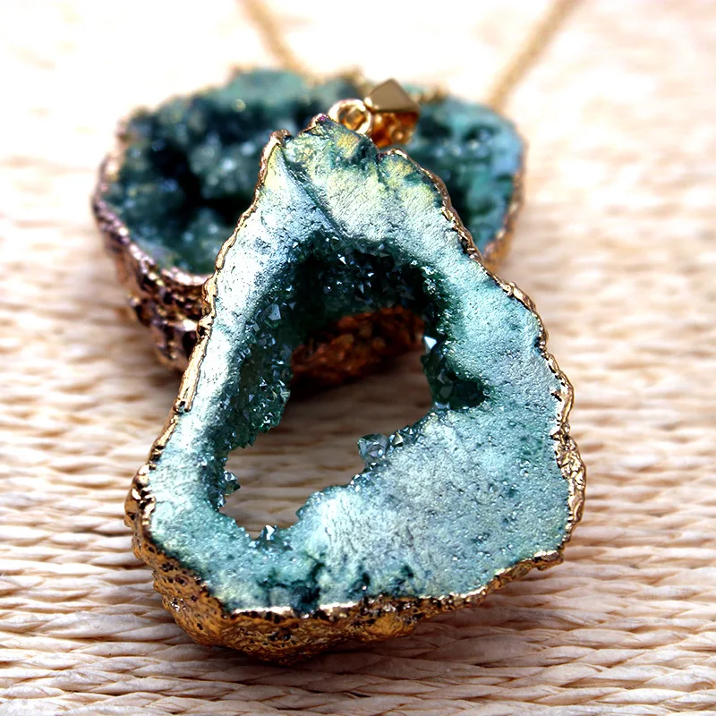 

Natural Irregular Rock Druzy Stone Pendant Necklaces Vintage Crystal Agate Geode Slice Necklace Charm for Men Women Jewelry Gift