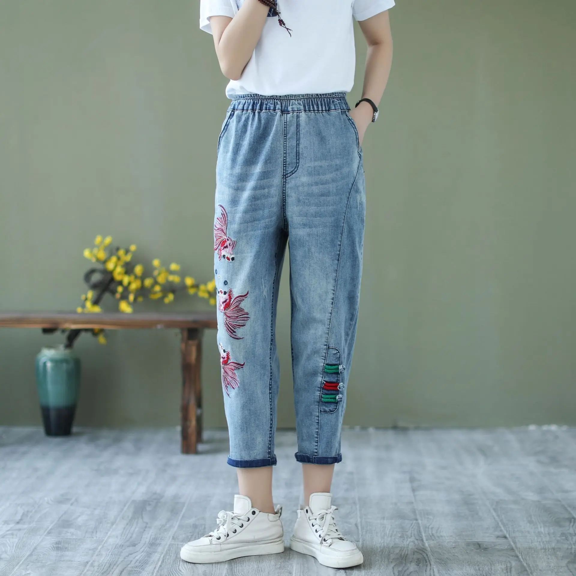 

1768 High Quality Women Jeans Embroidery Cartoon Goldfish Buckle Wahed Casual Vintage Ladies Cowboy Cropped Trousers Clothing