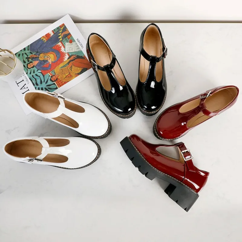 

Ochanmeb размер 34-43, с ремешком в виде буквы т на массивном квадратном каблуке; Босоножки на платформе женская обувь на плоской подошве из лакиро...