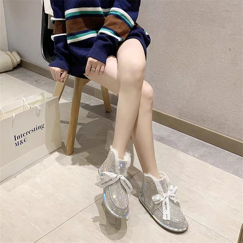 Зимние сапоги женские меховые универсальные зима 2021 новые Стразы с бантом