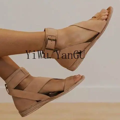 Сандалии женские на танкетке босоножки каблуке повседневная обувь гладиаторы