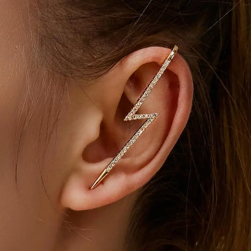 

Женские серьги-кольца с кристаллами