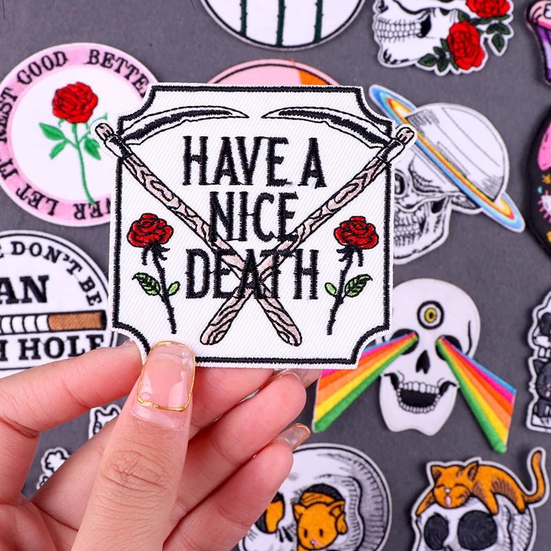 parzyć czaszkę naklejki naprasowanki na ubrania naszywki termoprzylepne kreskówki haftowane ubraniach okrągłe
