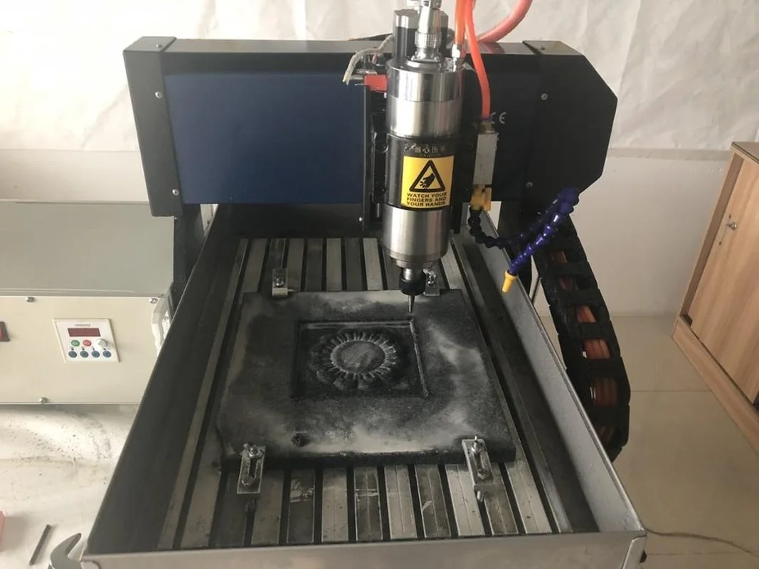 Горячая Распродажа мини-фрезерный станок с ЧПУ 3040 гравировальный из нержавеющей