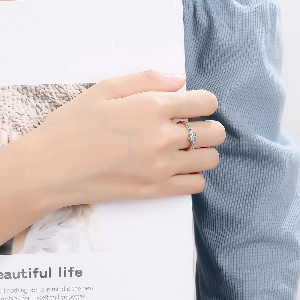 Кольца из серебра 925 пробы в форме снежинки регулируемые с цирконом для свадьбы