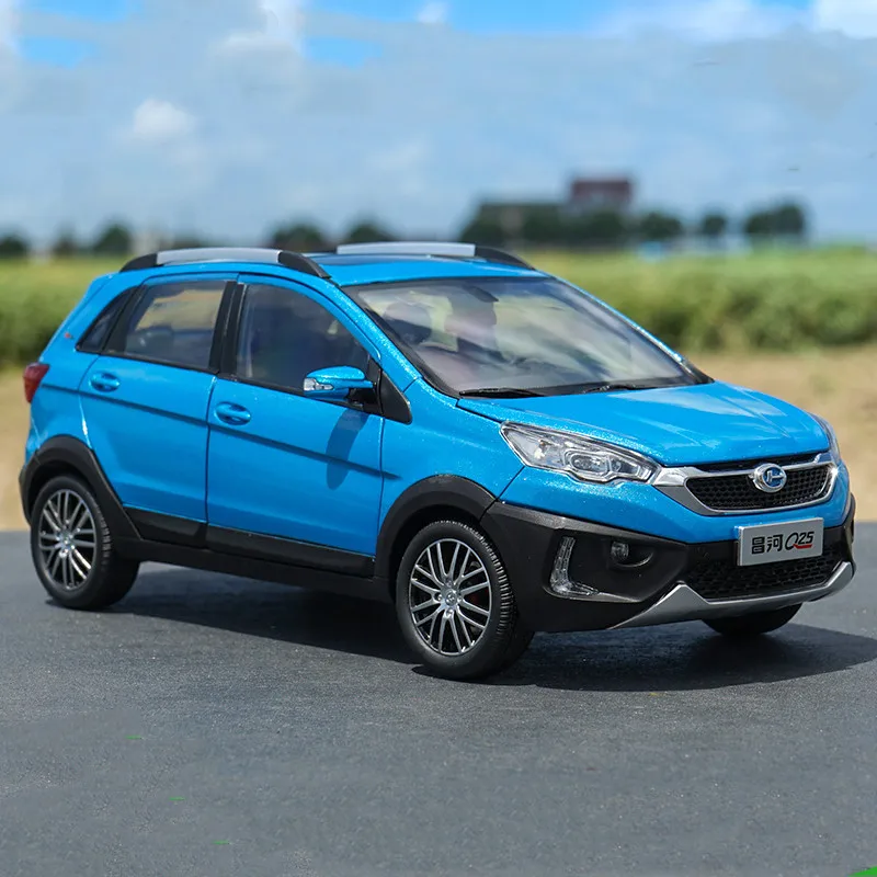 

Модель автомобиля из сплава 1/18, оригинальная фабрика Changhe Q25 BAIC, городской внедорожник, коллекция украшений, праздничный подарок