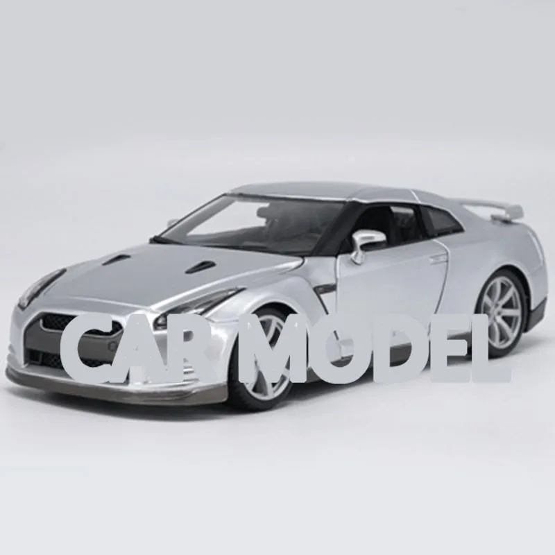Серебристый 1:18 Масштаб сплава игрушечных транспортных средств GTR R35 спортивный автомобиль модель детских игрушечных автомобилей авторизованный игрушки для детей - Цвет: Серебристый