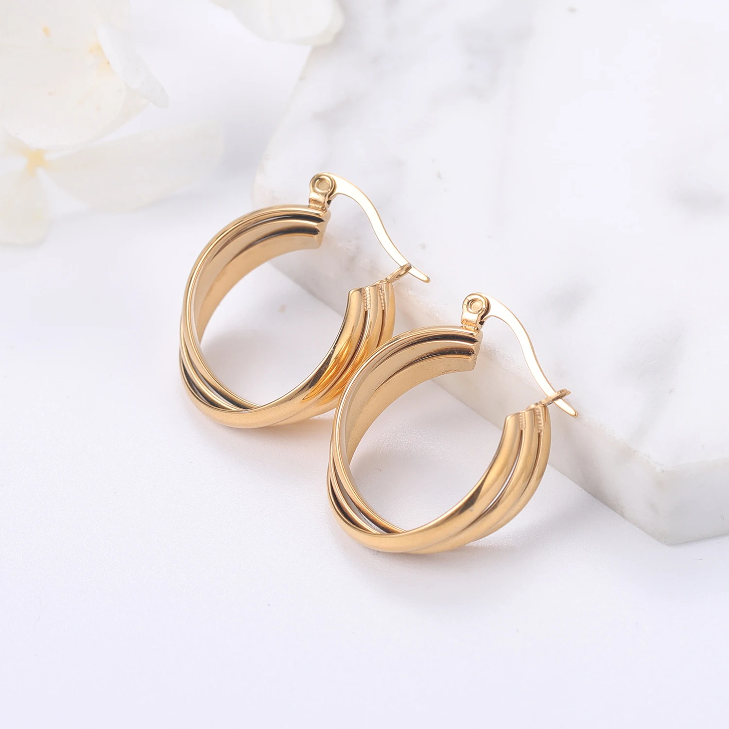 

2021 New Jewelry Retro Metallic Gold Multi-layer Small Circle Pendant Earrings Fashion Wedding Party Unusual Earrings for Woman