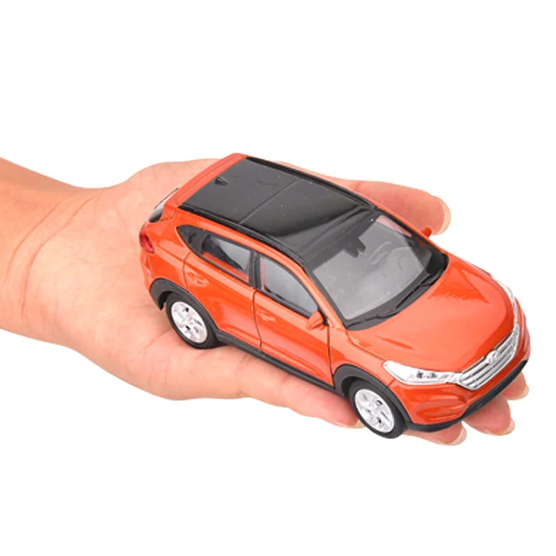 1:36 Die Cast Models Cars scale models automobiles gld3 Alloy Vehicle Children Toys SUV Sports Car Macan Benz Eclass FJ Cruiser | Игрушки и