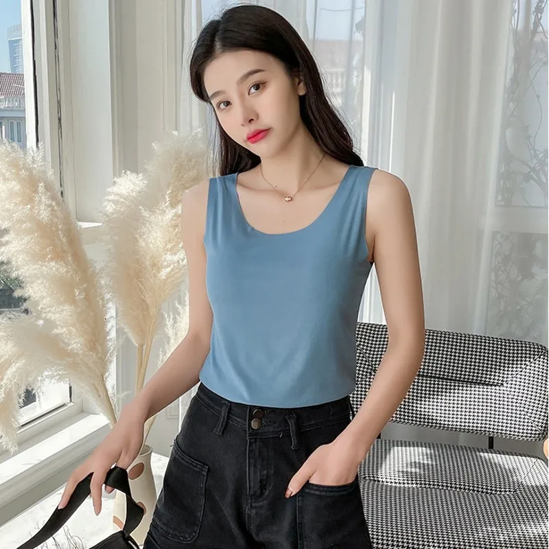 

Летний женский однотонный жилет из вискозы без рукавов