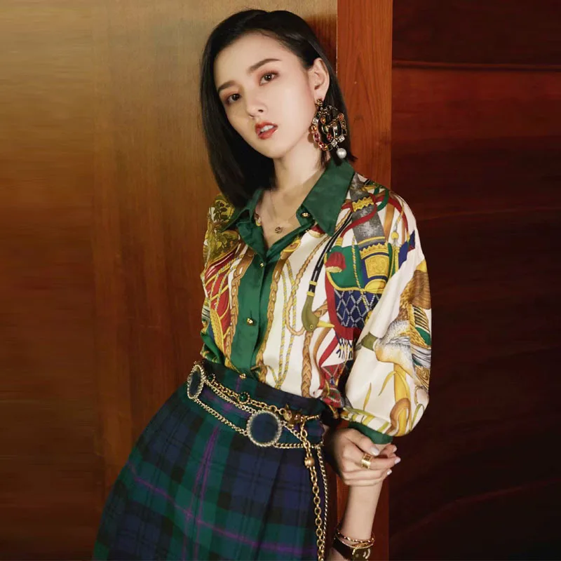

Song Zuer star same paragraph 2020 early spring new women's lapel long-sleeved printed shirt + checked wide-leg pants