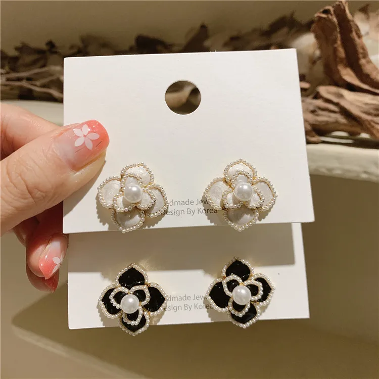 

2021 New trend Fashion Sweet Fine Korean Stud Earrings For Women Girl Flower Pearl Cute Fashion Jewelry Accessories Wholesale