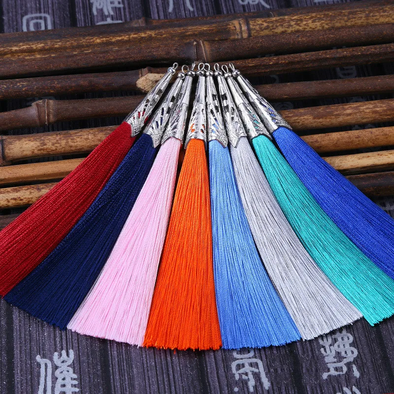 

10pcs Creative New Hollow Alloy Phoenix Tail Tassel Fringe Car Hanging Keychain Accessories Polyester Vertical Ice Silk Pendant