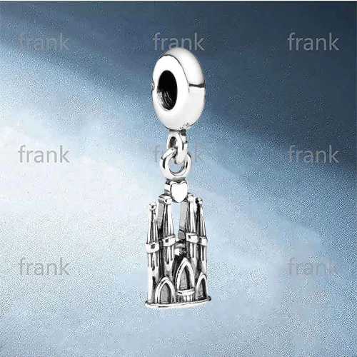 

791078-Sagrada-Familia-Dangle-Charm
