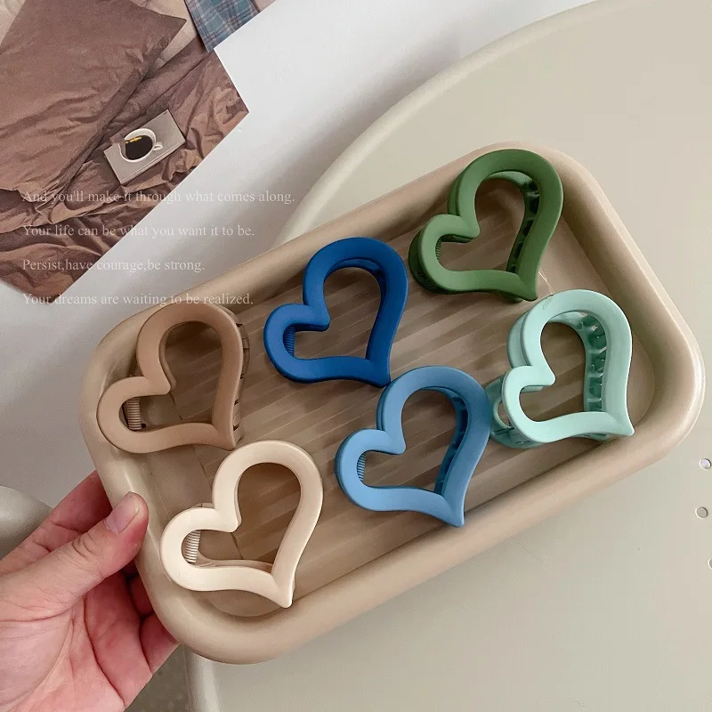 Medium-sized Clip, Sweet Love Half-tied Hair, Brown Texture Plastic Shark Hair Clip