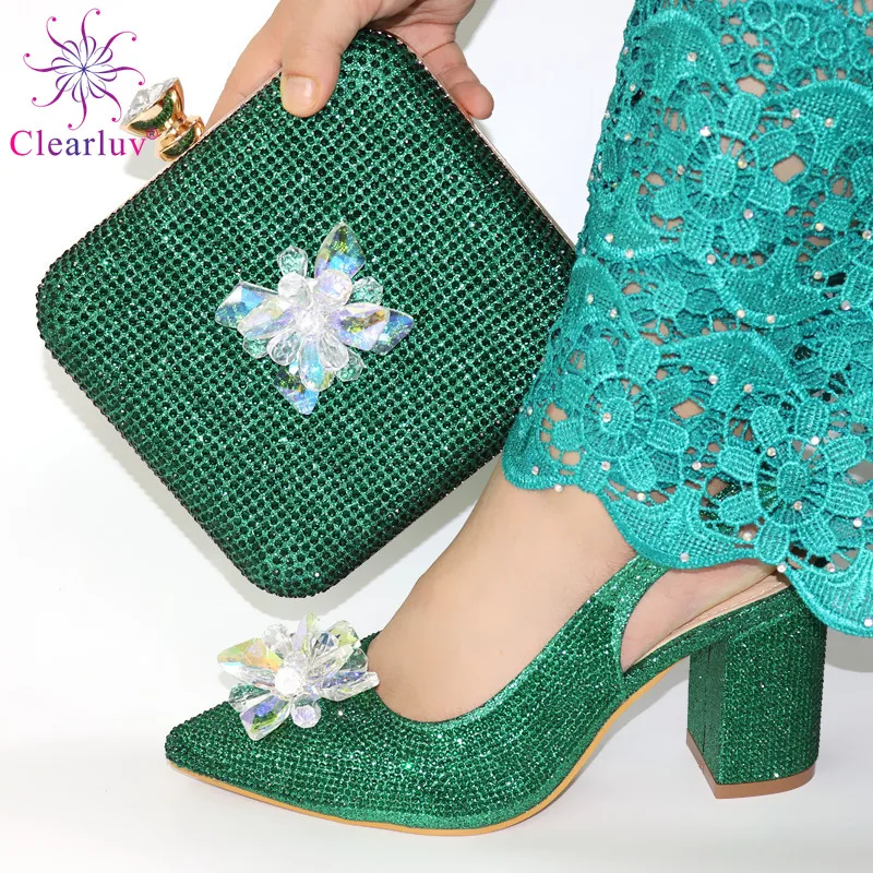 Женские босоножки на высоком каблуке и подходящая Сумочка зеленого цвета для