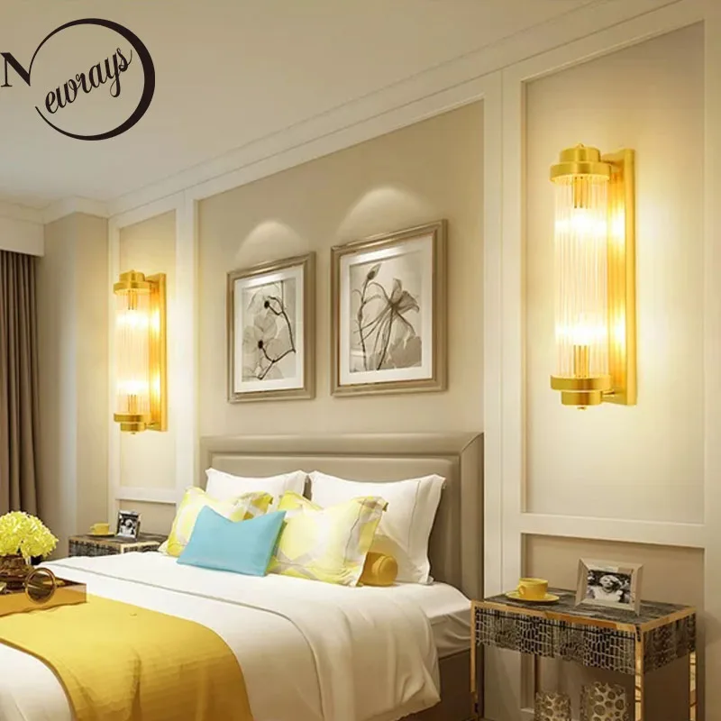 Настенный светильник золотого цвета в стиле постмодерн простой Поворотный E14 для
