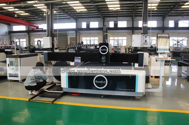 

GoodCut 2kw fiber laser cutting machine 1530 with rotary for metal tube cutting