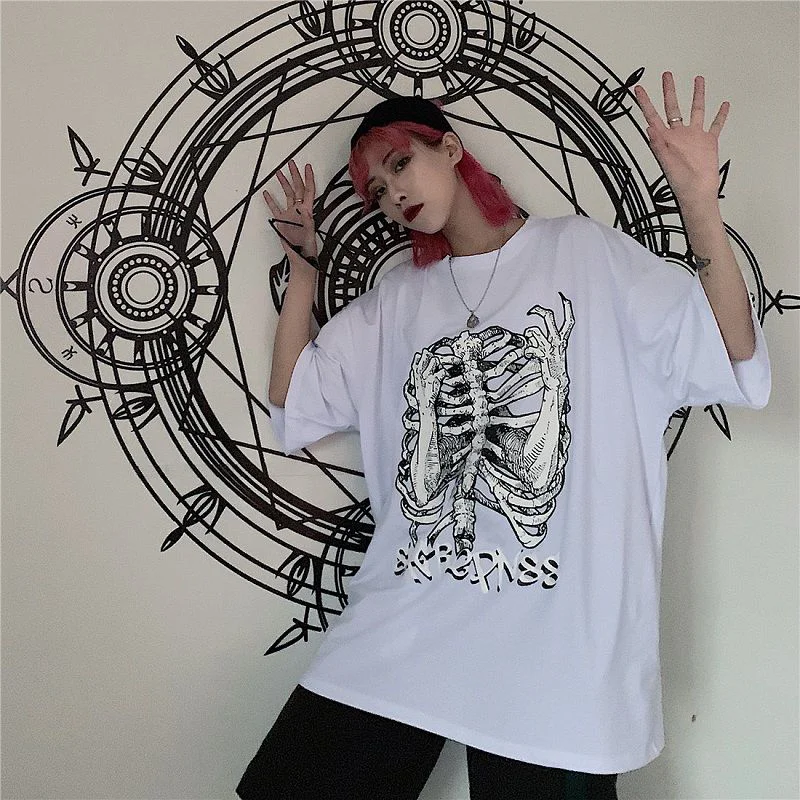 

Woman t-shirts goth y2k Harajuku tops Halloween Street retro print skull bones Loose Short Sleeve kawaii anime graphic t shirt t
