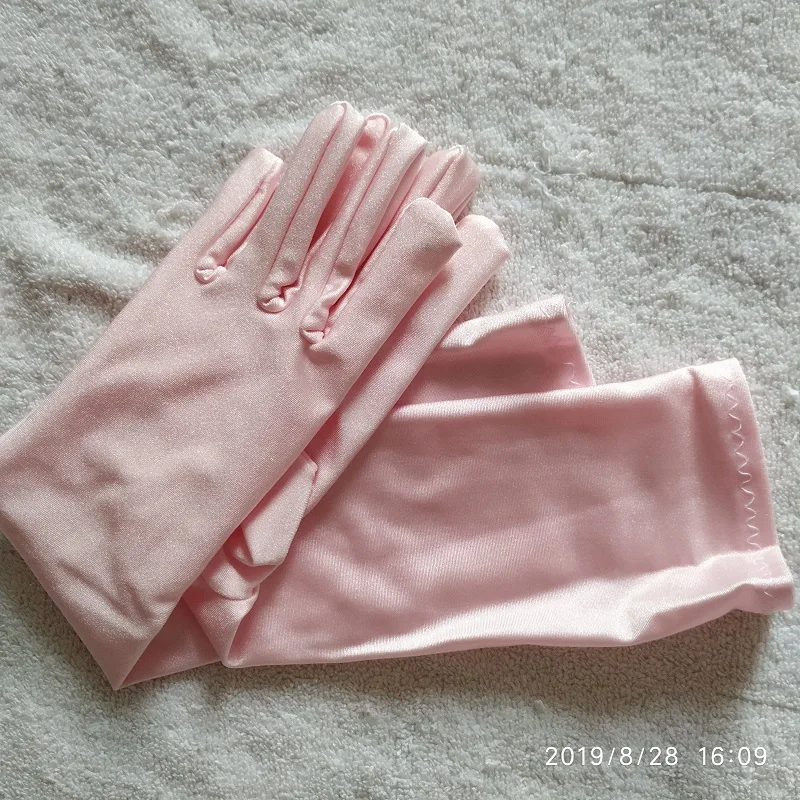 Для детей возрастом от 7 до 12 лет для девочек с цветочным рисунком студентов