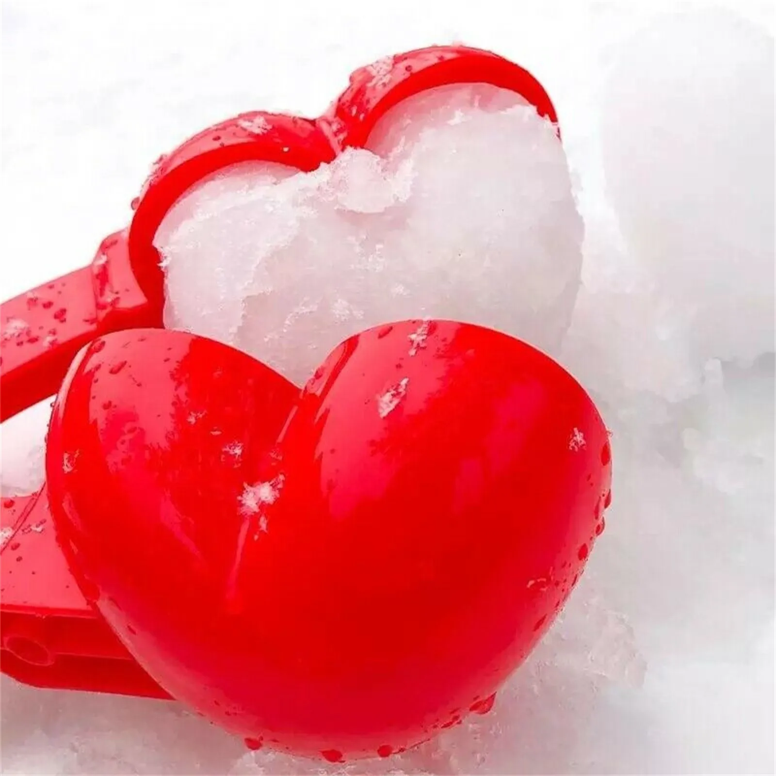 

Heart Snowball Maker Winter Plastic Snowball Maker Clip Kids Outdoor Mold Toys