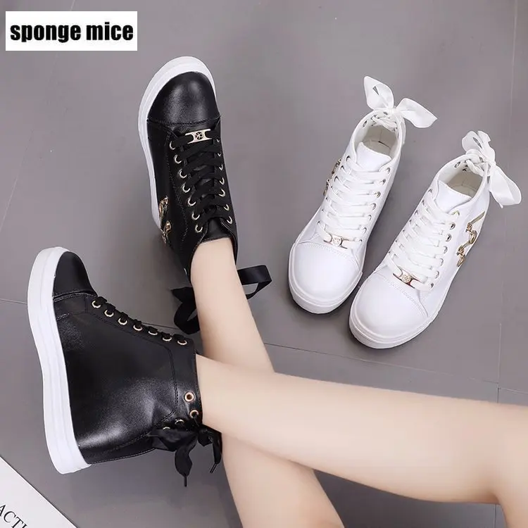 Новинка женская обувь на танкетке резиновая с перфорацией типа броги кожаные