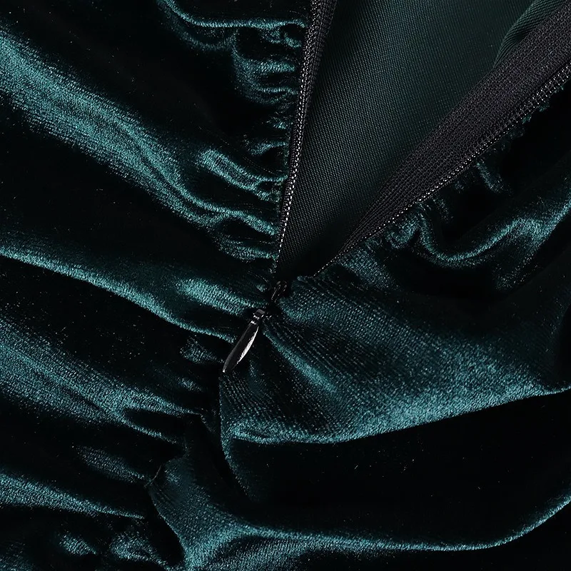 

2021 European and American Spring and Summer New Women's Dress Sexy Fashion Velvet Fold Sling Bag Hip Satin Sexy Nightwear