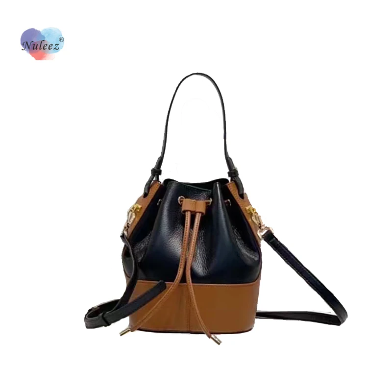 

Женская сумка-ведро из натуральной кожи с верхней ручкой