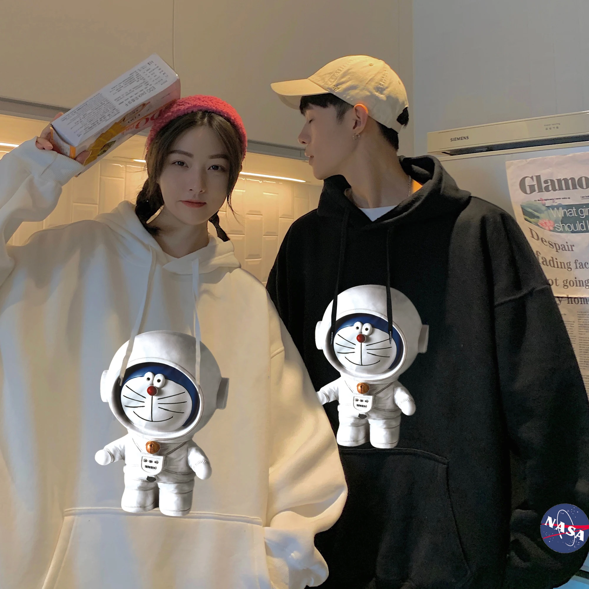 

2021 autumn winter couple's robot cat autumn hooded Pullover Jacket Large Men's White Black Sweater Hoodie