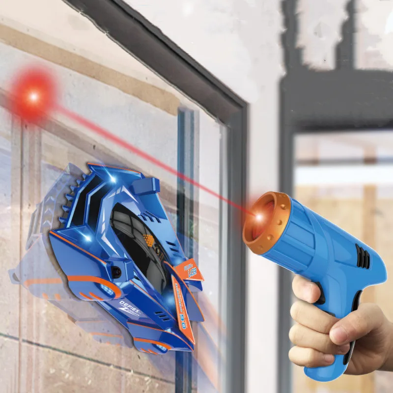 Tracking walls. Следы протектора шин наклейка на стену. Махонина мария дизайнер. Tracking walls. Наклейка на стену протектор шин.