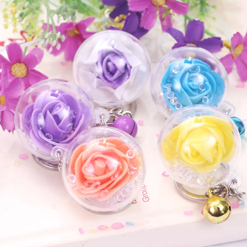 Модное платье с цветочным принтом украшением в виде кристаллов брелок