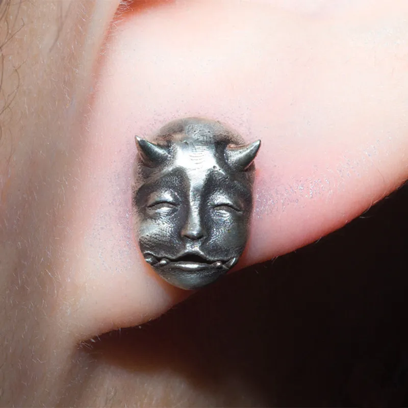 

Personality Gothic Horned Demon Baby Face Stud Earrings Vintage Devil Prajna Skull Earrings Unisex Biker Punk Evil Studs Jewelry