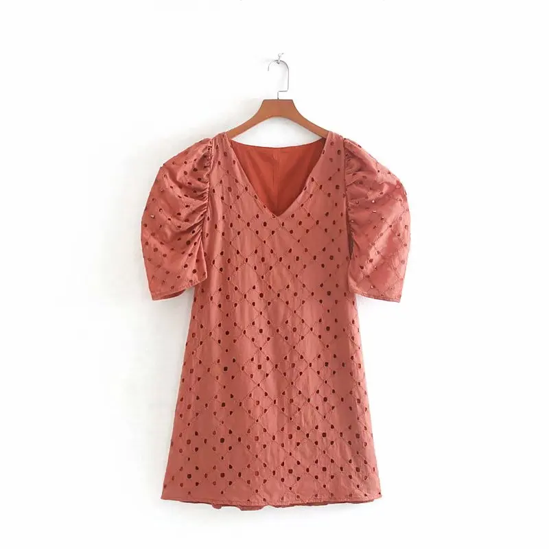 Новые женские милые выдалбливают вышитые прямые мини платья Ретро V шеи с пышными