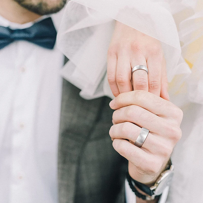 Обручальные кольца Tigrade 4/6/8 мм из матового титана для мужчин и женщин