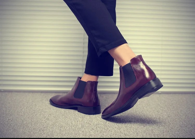 Мужские Ботильоны «Челси» с острым носком в стиле ретро; винтажные мотоциклетные ботинки без застежки; сезон весна-осень; обувь в британском стиле в стиле пэчворк