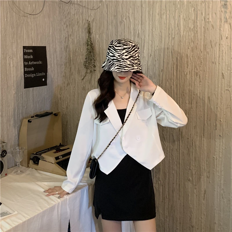 

2021 spring and autumn long-sleeved suit jacket solid color double-breasted suit collar all-match short suit women