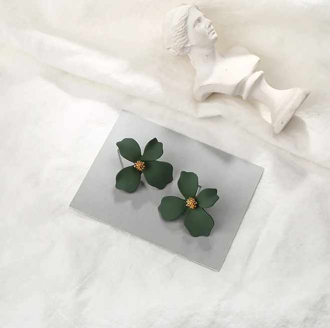 Женская серьга из металлического сплава фиолетовые маленькие серьги гвоздики с