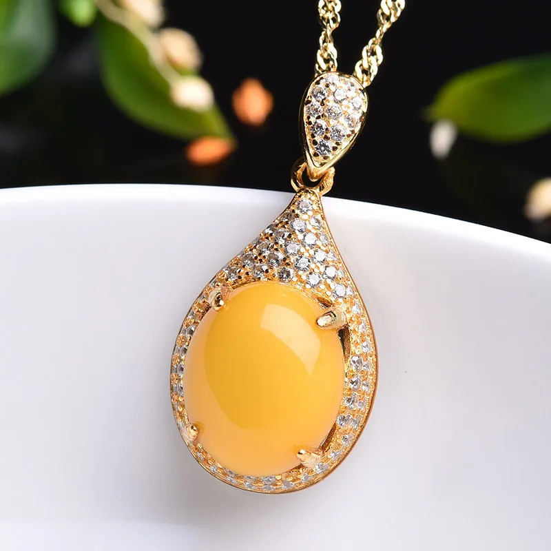 

Natural Amber Yellow Gemstone Big Bead Stone Pendants Necklaces For Women Fashion Gold Chain Inlay Small Zircon Necklace Jewelry