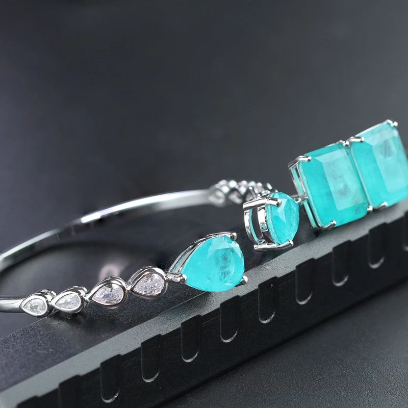 Комплект ювелирных изделий Newranos с голубым педрином из сплава камней