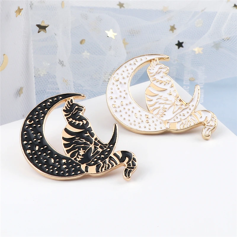 Эмалированные булавки Witch Cat Custom Moon Black and White броши кошки с отворотом сумки Craft Badge